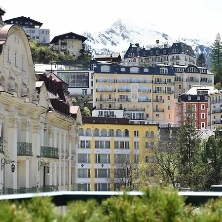 Brand-new, W/ Views Lägenhet *